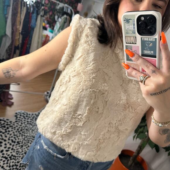 Anthropologie Mauve Leah Faux Fur Cropped Muscle Tee Ivory Size Small - Picture 6 of 7